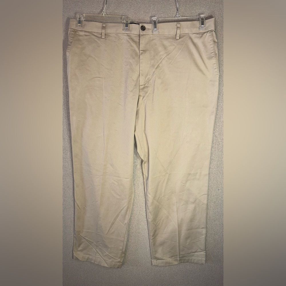Dockers relaxed fit khaki pants